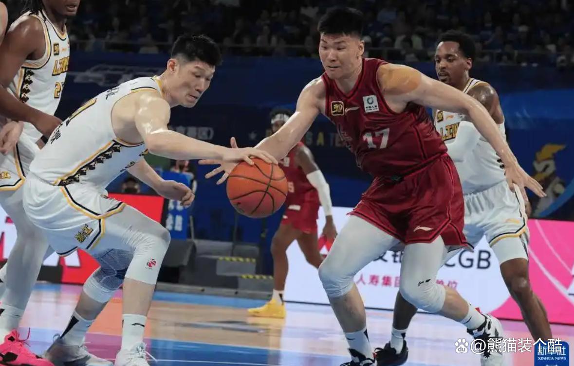 今晨CBA常规赛传出新动向，里尔篮板制胜，管理层表态——赛场秩序良好，更衣室氛围转暖的简单介绍