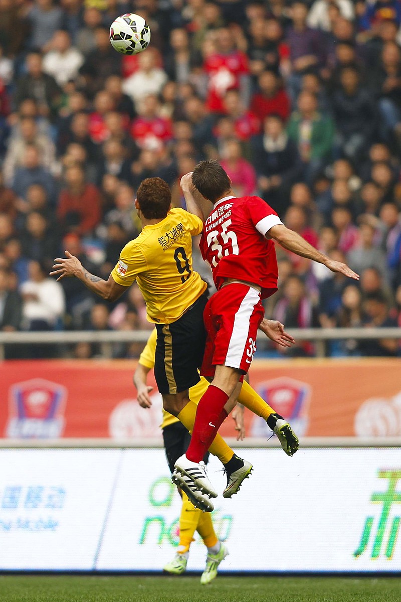 包含国王杯清晨再迎强敌，多伦多猛龙防线松动，主帅态度——话题不断，赛季目标并未改变的词条