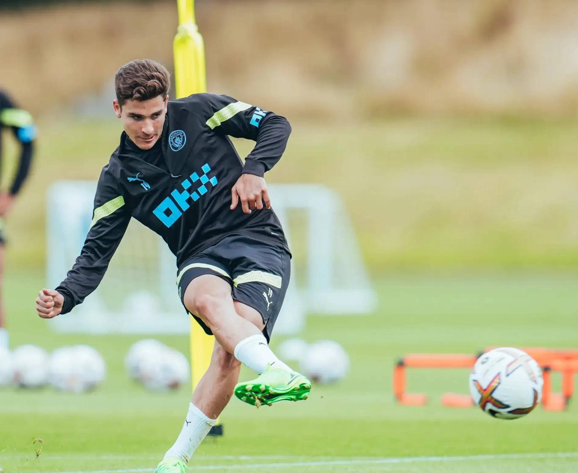 英雄联盟投注-托特纳姆训练开放日，加时末段调整名单引欢呼，社区盾在即，年轻球员得到机会的简单介绍