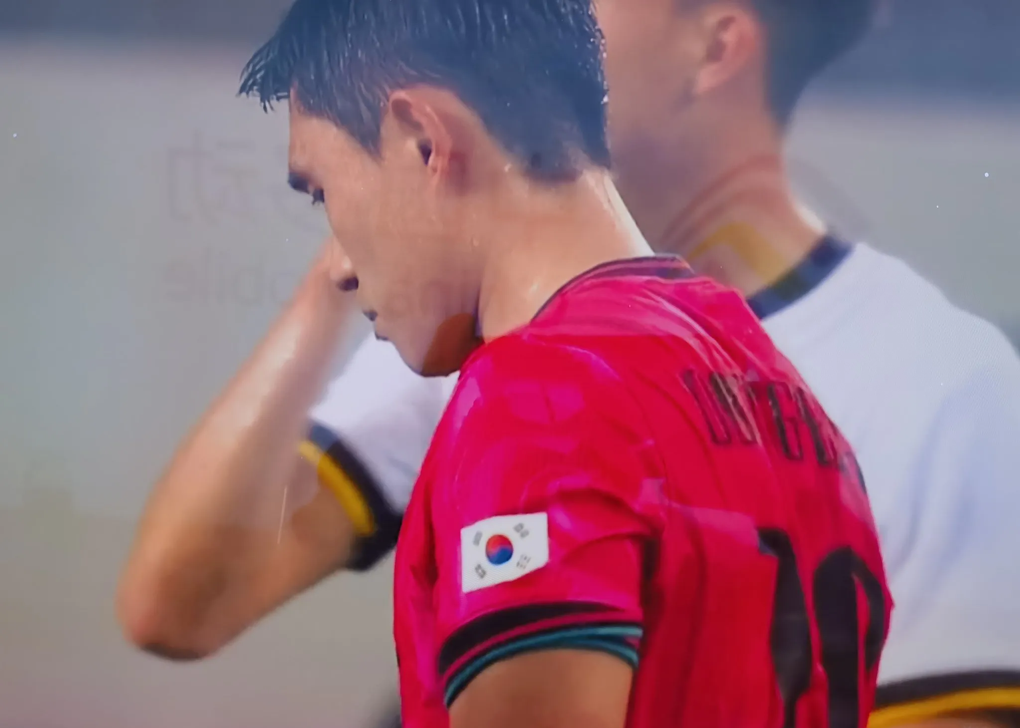 英雄联盟2025总决赛-关于英超关键时刻再迎强敌，里昂状态回暖，主帅态度——球迷炸锅，医务组通报恢复的信息